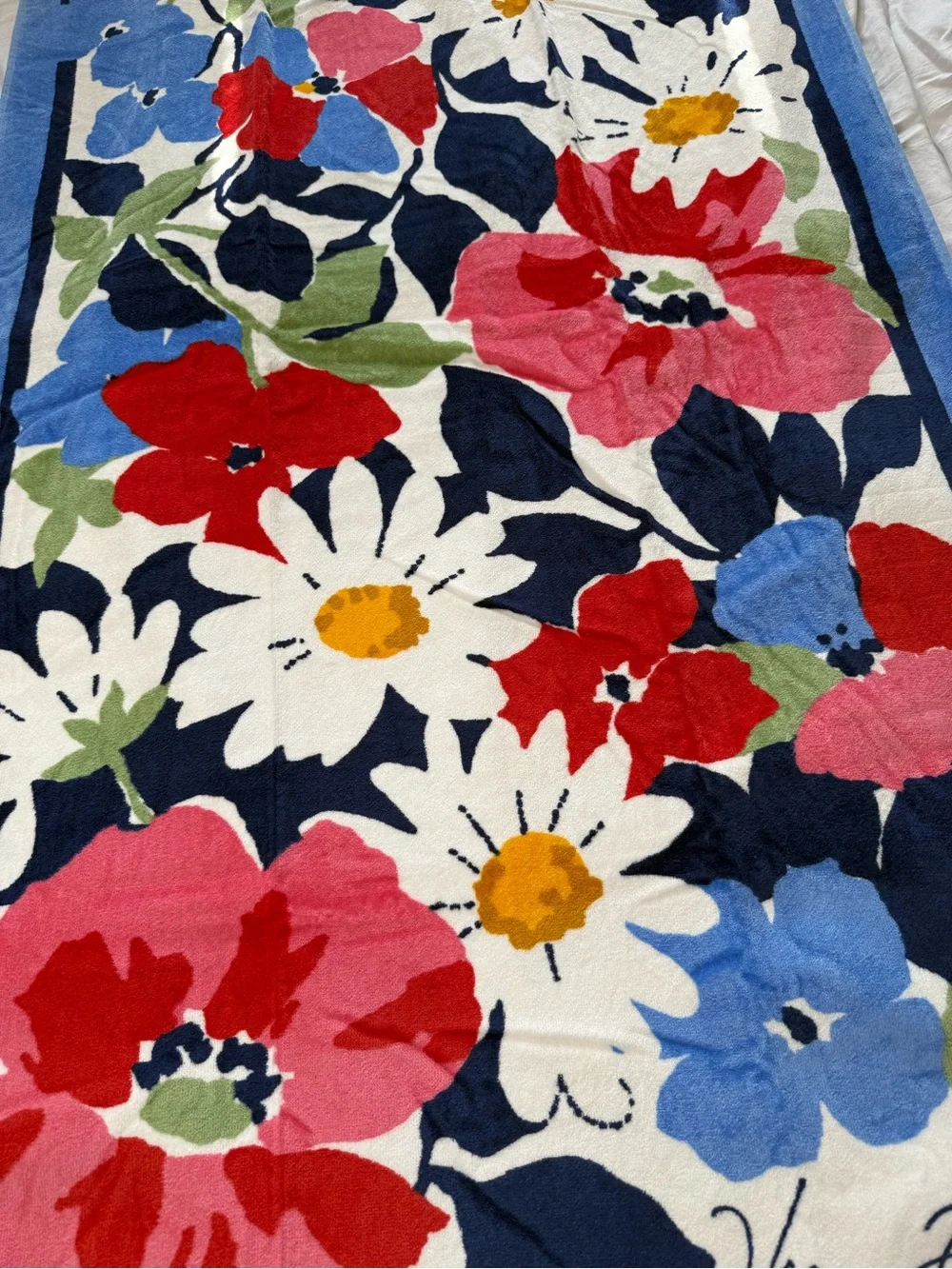 NWT Vera Bradley Summer Cottage Beach Towel RETIRED Last One!!